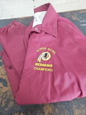 Vintage Washington Redskins NFL Chalk Line Superbowl Jacket Maroon XL Football